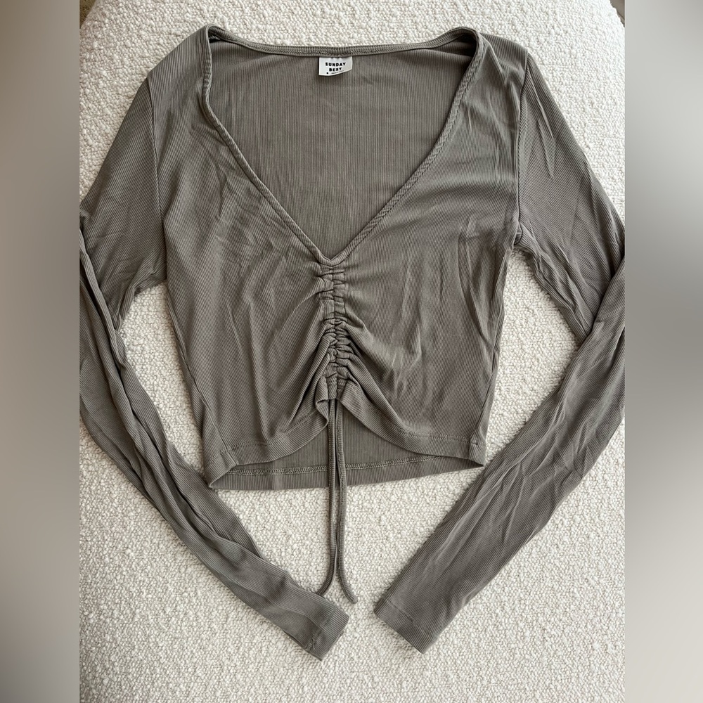 aritzia sunday best vida long sleeve green